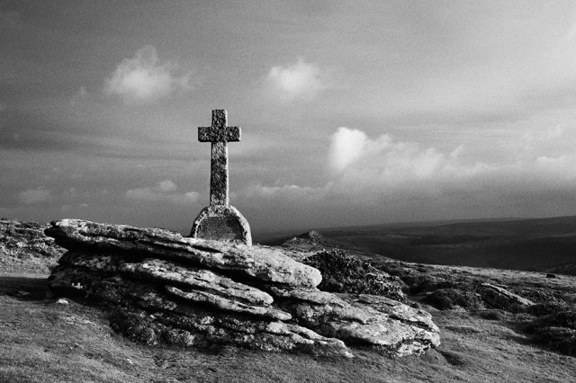 Memorial Near Sharp Tor