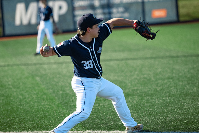 wilde-university-baseball-club-team-9.jpg