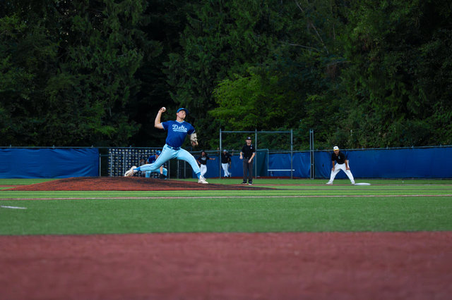 wilde-jays-2025playoffs-vs-langley-1021.jpg