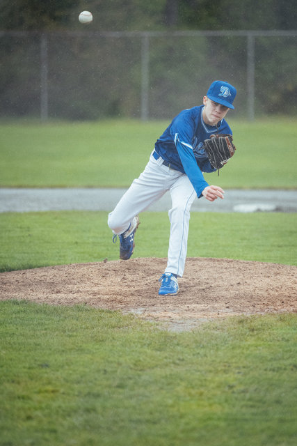 wilde-delta-vs-royals-may11-27.jpg