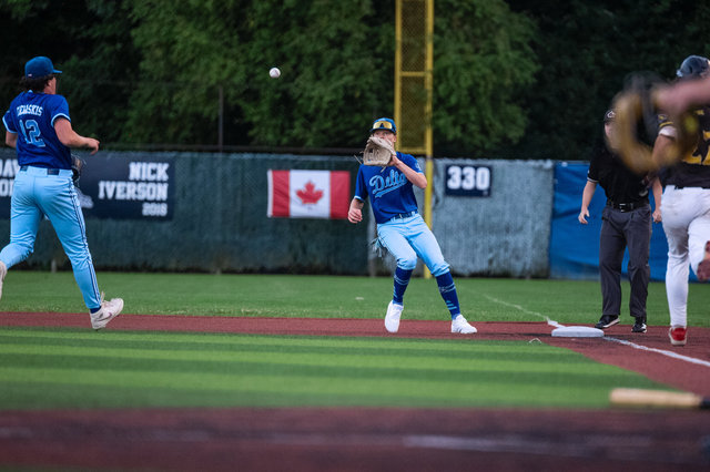 wilde-jays-2025playoffs-vs-langley-777.jpg