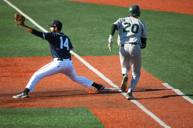 wilde-university-baseball-club-team-40.jpg