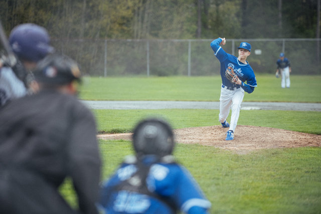 wilde-delta-vs-royals-may11-5.jpg
