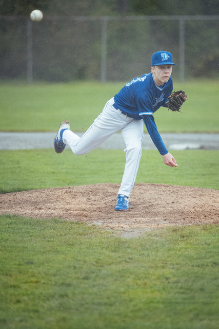 wilde-delta-vs-royals-may11-28.jpg