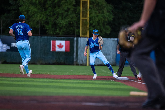 wilde-jays-2025playoffs-vs-langley-780.jpg