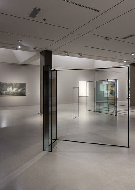 Self-Portrait Consonants, glass, mirror, painted iron, A Portrait of a Friend (1935) by Gu Bonung, National Museum of Modern and Contemporary Art Gwcheon, 2016.