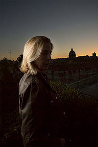 caroline_howell_3.jpg