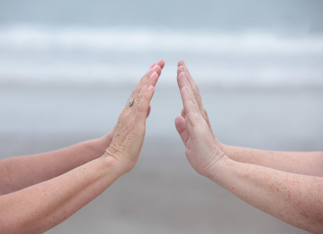 Hands_IMG_9246.jpg