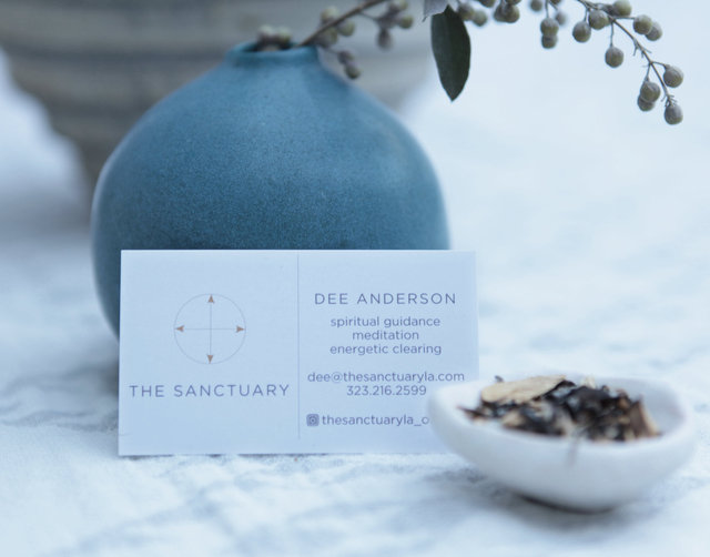 DEE_business card.jpg