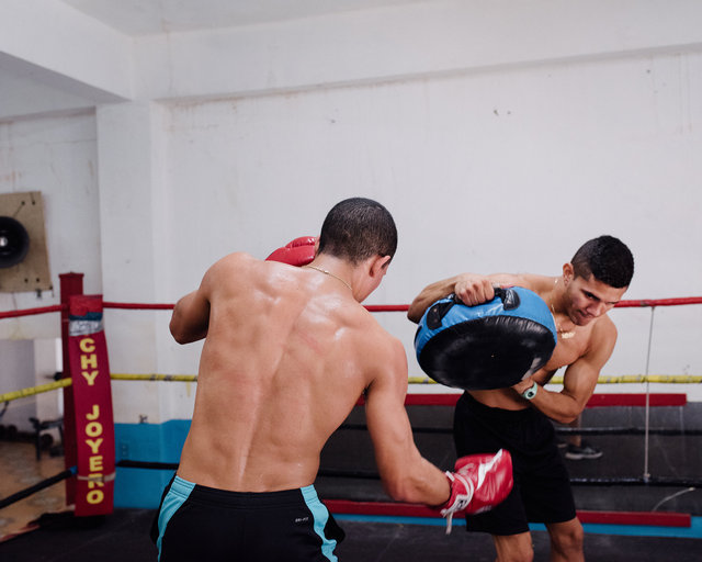 JohnFPeters_WEB_PR_BOXING_007.JPG