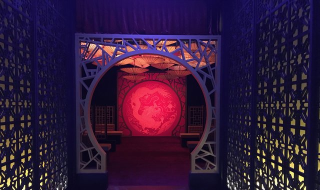 Int. Hong Kong Club - Studio Build set - VIP entrance