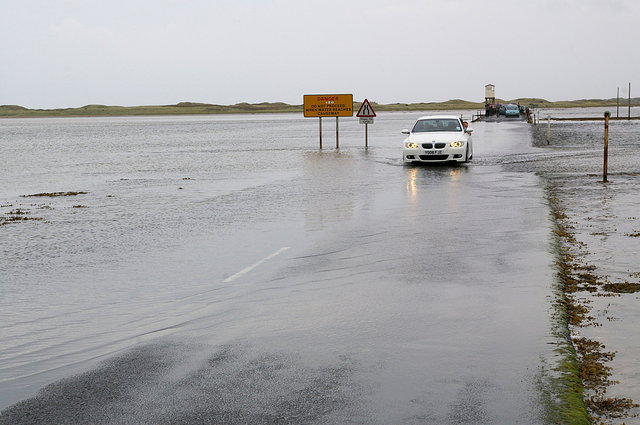 Lindisfarne causeway (9) VB.JPG