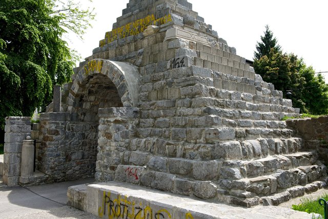 4AR_8815 - Version 2.jpg