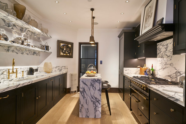 Clifford St 19May176624Kitchen2-03May17.jpg