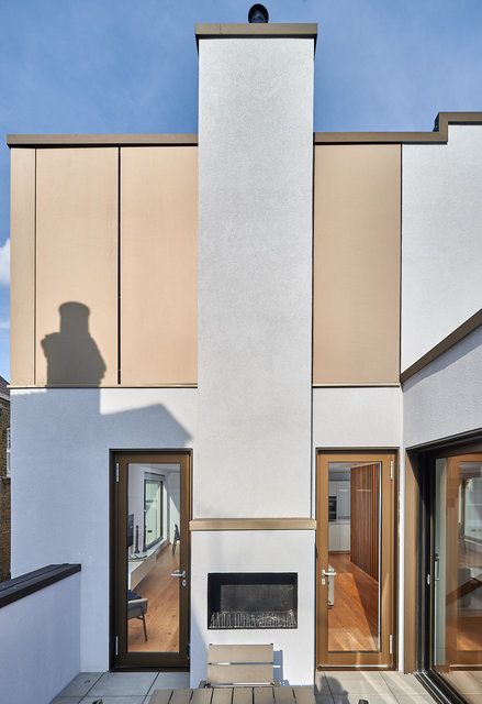 DSC_1795 Hippodrome Pl patio.jpg