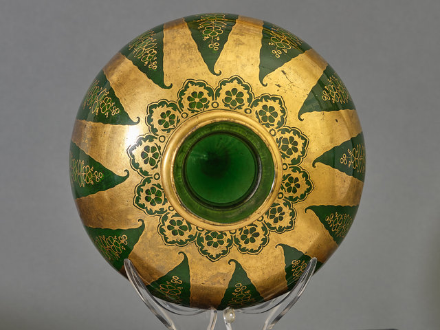 Mughal Green Glass Huqqa Bottle, forge lynch