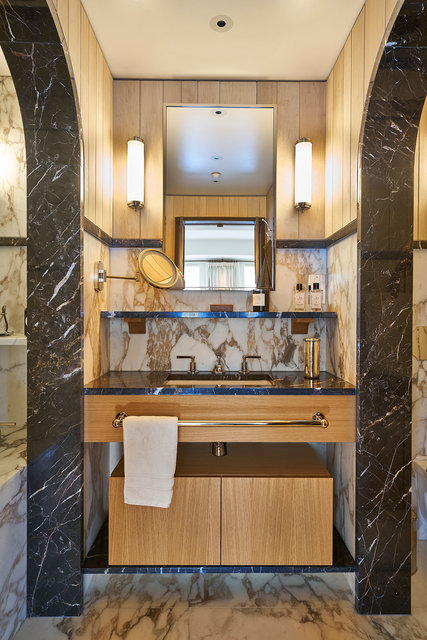 Clifford St 19May170830Bathroom 3-04 May17.jpg