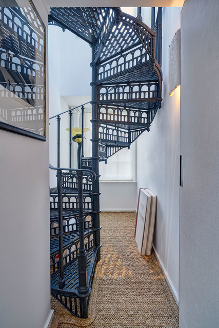 Clifford St 19May176090stair 4-04 May17.jpg