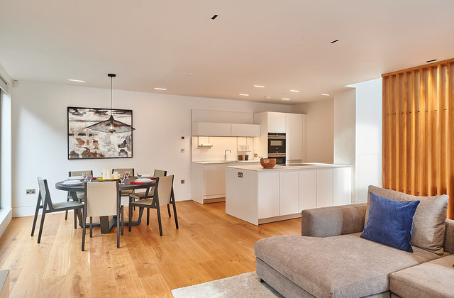 DSC_1763 Hippodrome Pl 1st.jpg