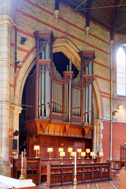 Emmanuel church 11apr17 Organ 2.jpg