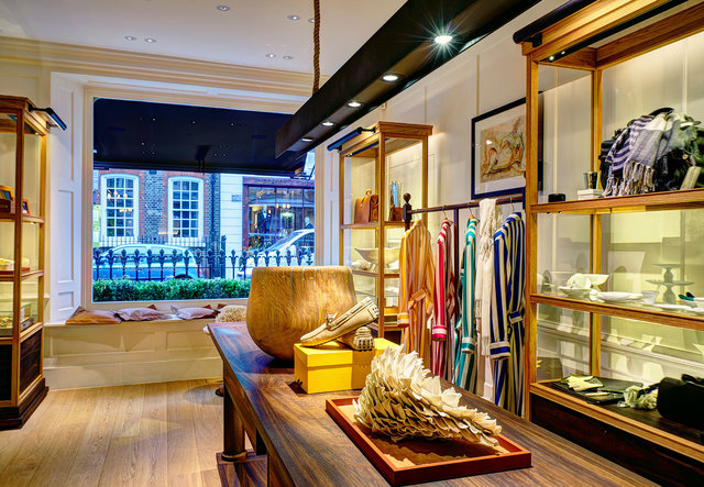 DSC08883Connolly Shop Retail G-03_Fusion-Interior.jpg