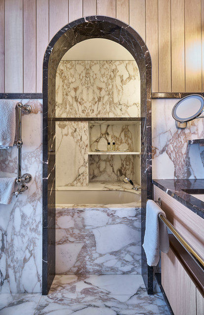 Clifford St 19May171088Bathroom 3-04 May17.jpg