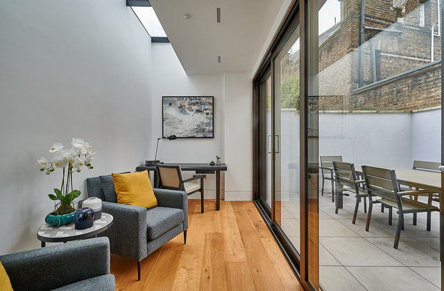 DSC_1744 Hippodrome Pl 1st.jpg