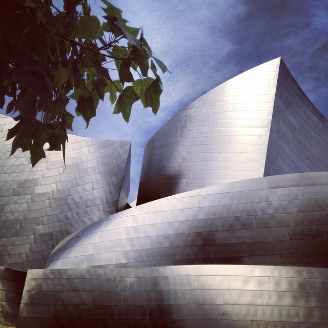 WALT DISNEY CONCERT HALL - SILVER 16