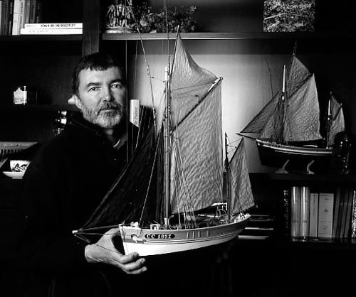 Guy Le Guennec, maquettiste, Crac'h, Morbihan,1999