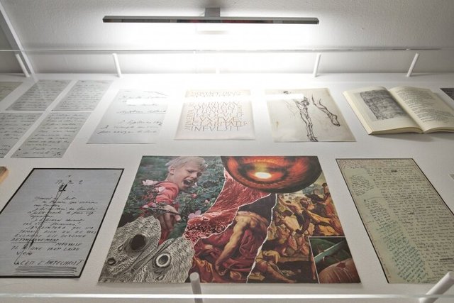 3-ExhibitionView Mostyn Gallery - Upstairs (October 2021) ©Rob Battersby 3 copie (2).jpg