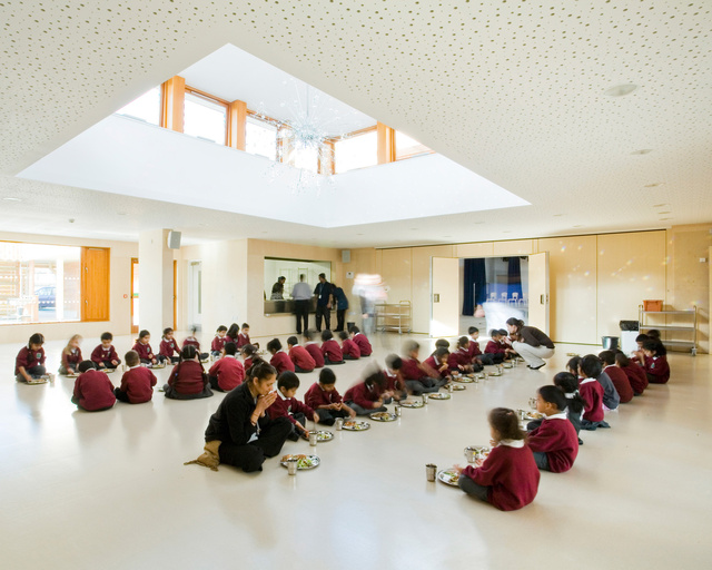 Krishna Avanti Primary School. Cottrell and Vermeulen Architects.