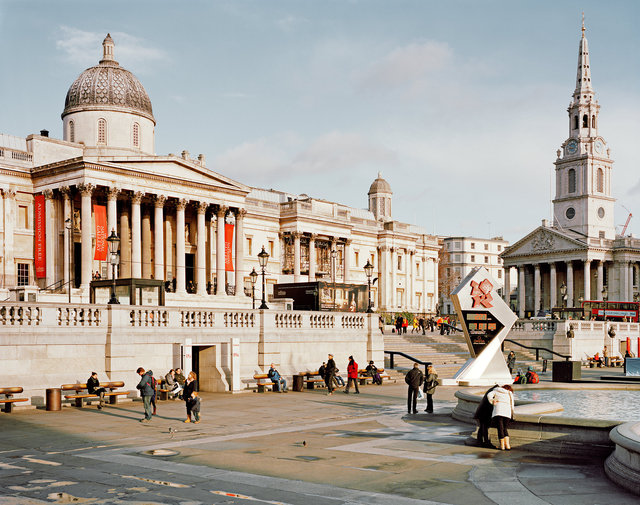 Trafalgar Sq, The National Gallery and St Martin-in-the-Fields 