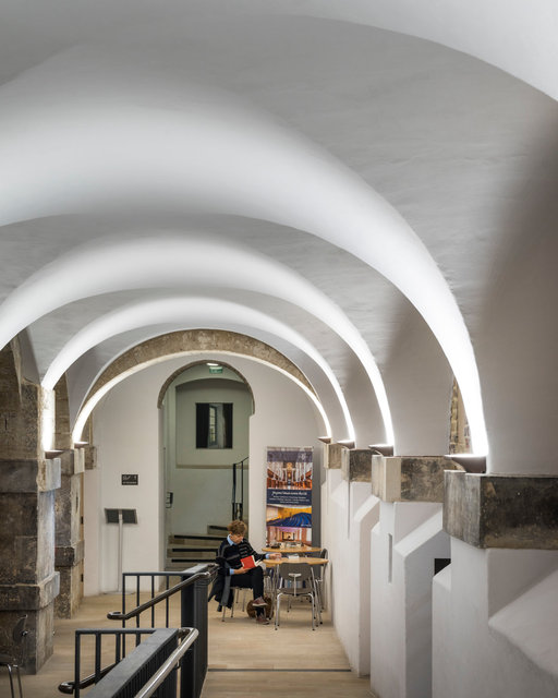 Crypt of Christchurch Spitalfields. Nicholas Hawksmoor and Dow Jones Architects