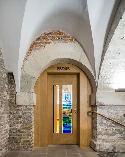 Crypt of Christchurch Spitalfields. Nicholas Hawksmoor and Dow Jones Architects