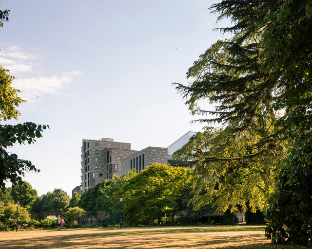 John Hansard Gallery and Nuffield Theatre. Southampton. CZWG Architects
