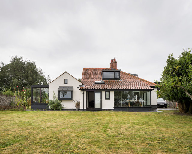 House. Walberswick. Powell and Moya / Adams and Sutherland Architects