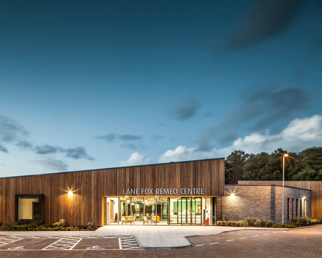 Lane Fox Remo Respiratory Centre - East Surrey Hospital. Murphy Phillips Architects