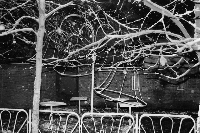 065 SU 135 36 Charkov, sneeuw, parasolletjes 1 kopie.jpg