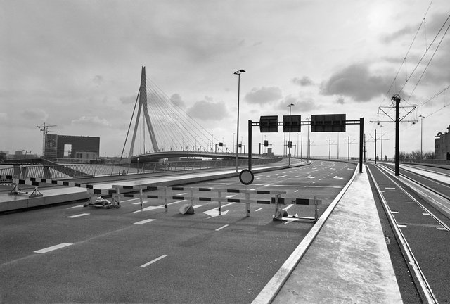 105 ROT 172 3 Erasmusbrug 1 11-96 kopie.jpg
