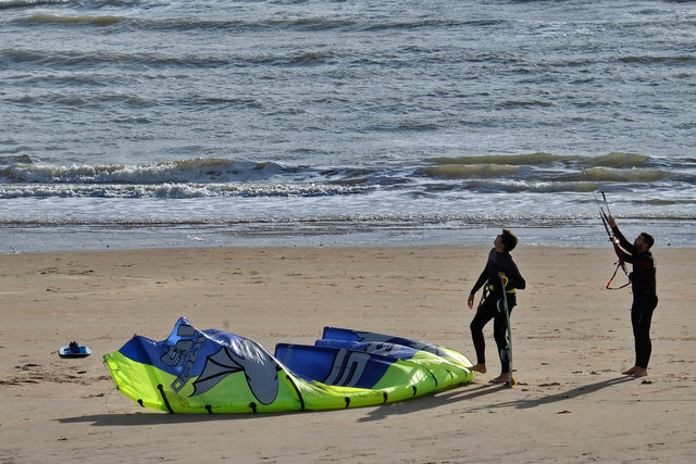 Kitesurfing at Broomhill Sands (9) VB.jpg