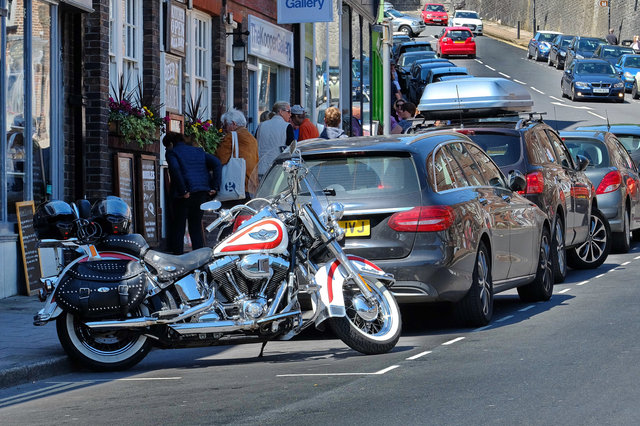 Harley on Arundel Highstreet (2) VB.jpg