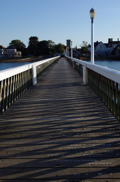 Yarmouth Pier (4) VB.jpg