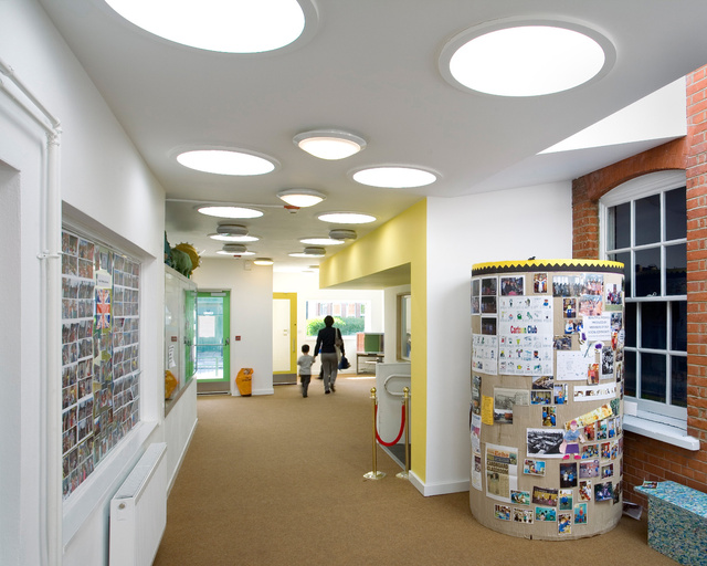 Westborough Primary School. Cottrell and Vermeulen Architects.