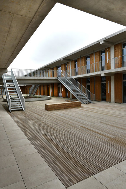 ISB BORDEAUX4w.jpg