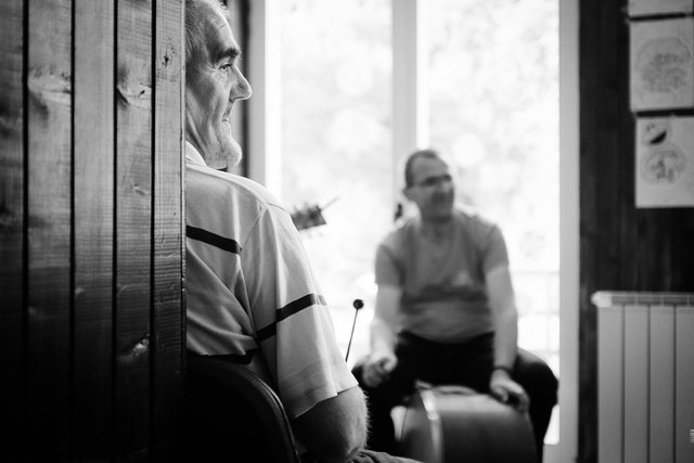 Music therapy session at the Srebrenica health centre.
