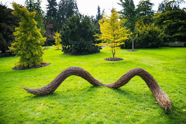 undulate woven form Kew Gardens