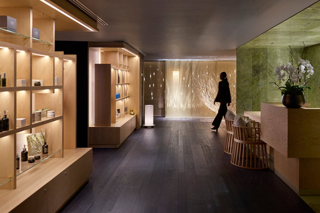 white willow floor sculpture - detail