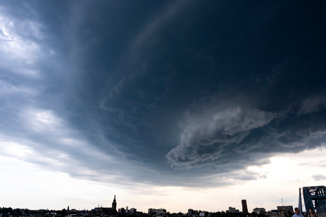 Supercell developing above Nijmegen for the first time in the netherlands
