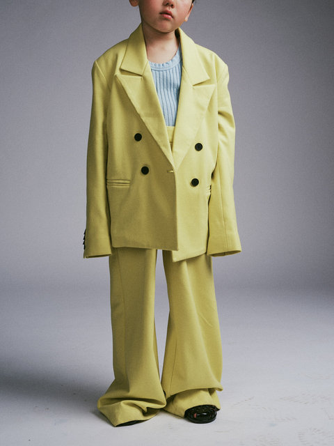 Editorial Kids 28-048859 1.jpg