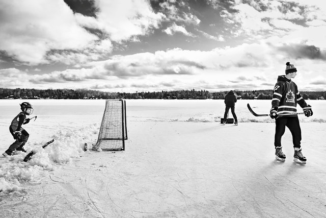 ©Tobi Asmoucha_Skating on Chandos.jpg